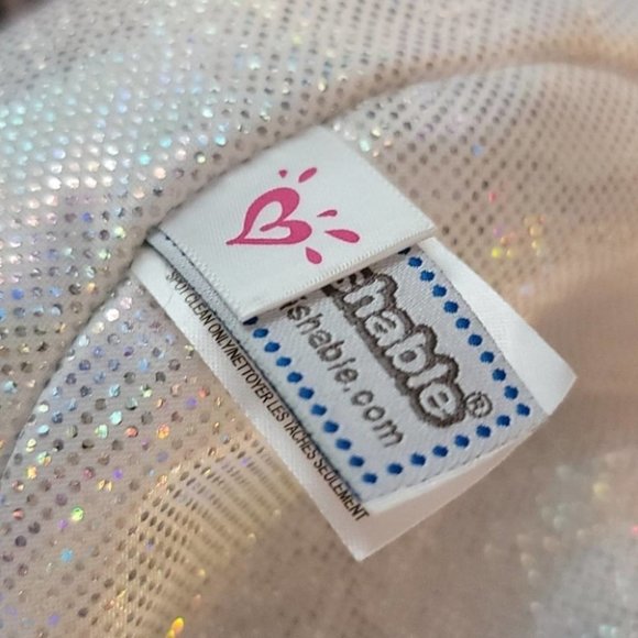 ❤️ 8" Squishable Gray Cat with Rainbow Shark - Picture 5 of 8